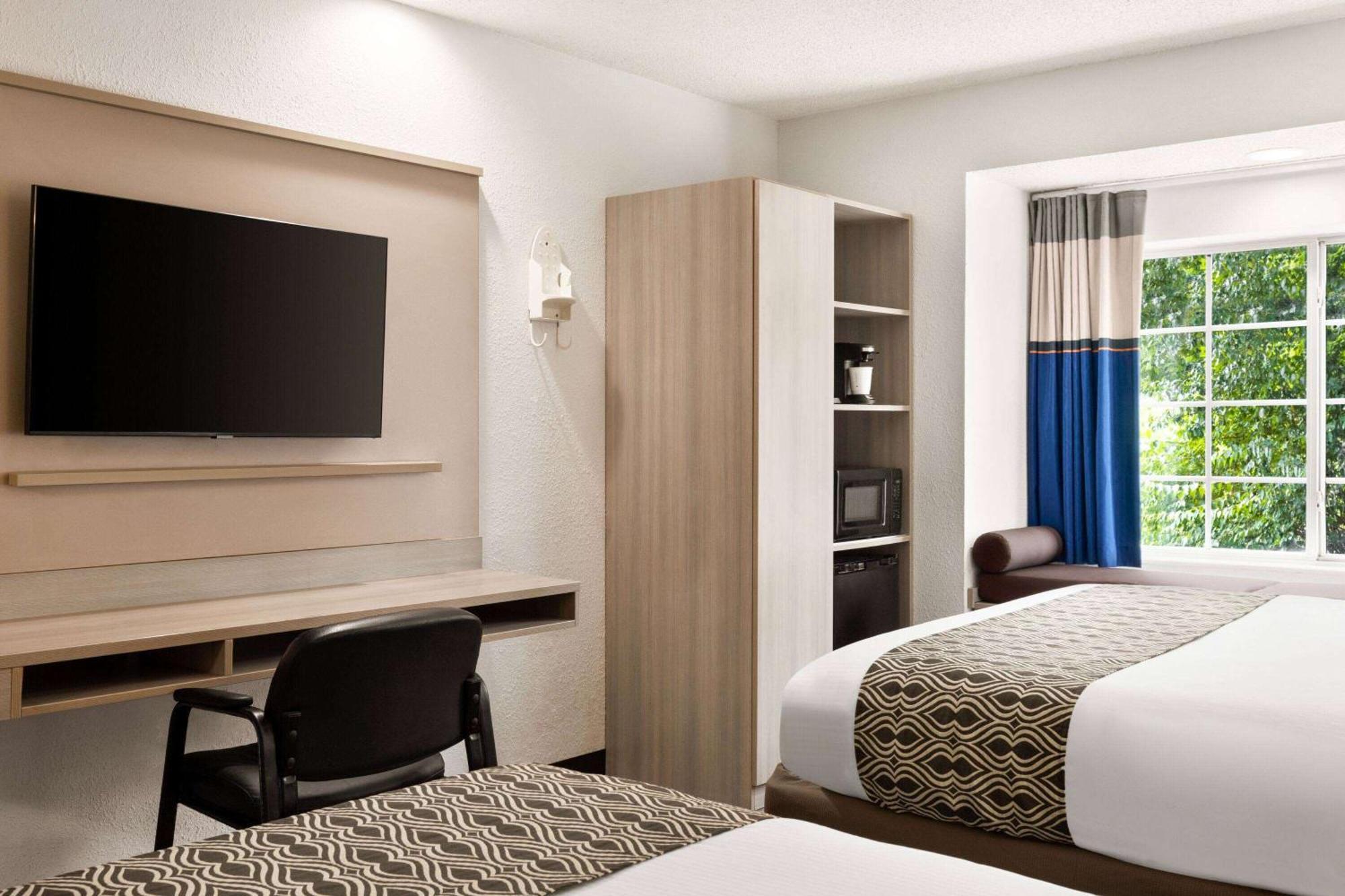 Microtel Inn & Suites By Wyndham Florence/Cincinnati Airpo Exterior foto